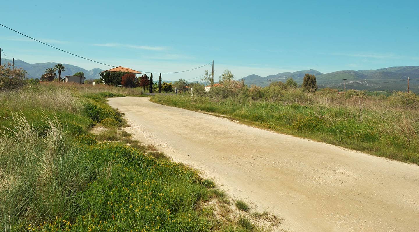 Χωματόδρομος απέναντι από κοντά Προβατίδης μεσιτικα