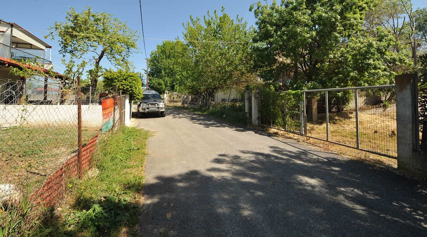 Προβατίδης μεσιτικά Ζμπούκα Νέα Μεσάγκαλα-ματιά στον δρόμο από πλάι μπρος την θάλασσα