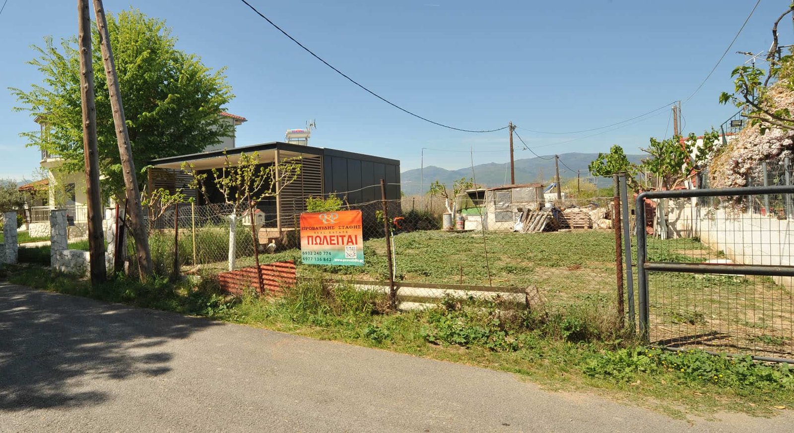 Προβατίδης μεσιτικά Ζμπούκα Νέα Μεσάγκαλα-ματιά στον δρόμο από πλάι και πρόσοψη αγροτεμαχίου 2