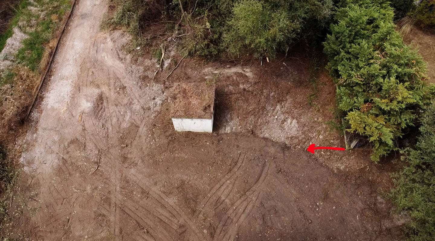 Προβατίδης μεσιτικά Πλακα Λιτοχώρου-Λεπτοκαρυά Παραθαλάσσιο αγροτεμάχιο θέα από ψηλά στο αντλιοστάσιο και δρόμο