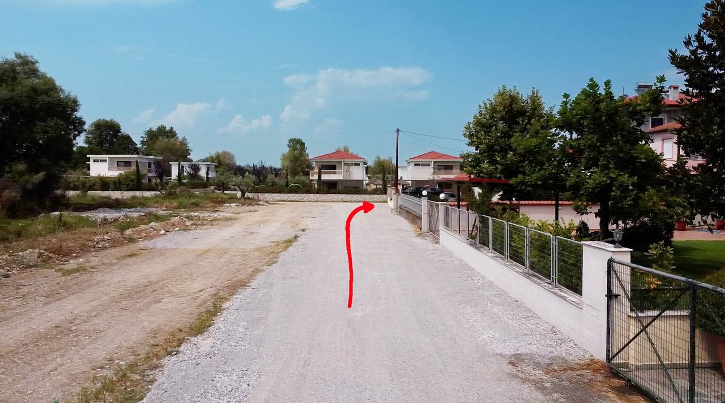 Προβατίδης μεσιτικά Πλακα Λιτοχώρου-Λεπτοκαρυά θέα από το παραθαλάσσιο αγροτεμάχιο στο δρόμο πρόσβασης προς την θάλασσα