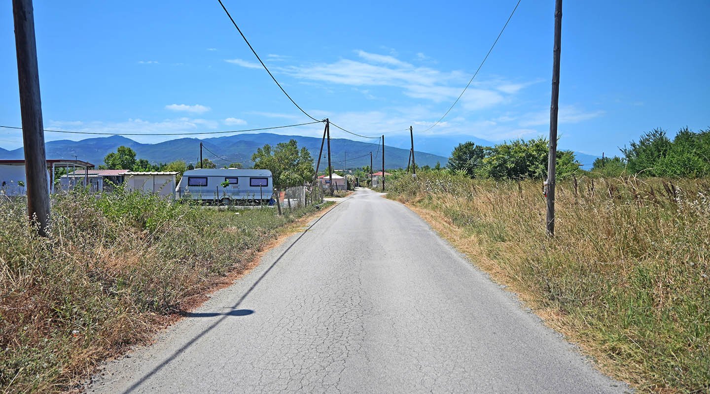 Προβατίδης μεσιτικά- θέα προς το δρόμο και Οδό Χρυσανθεμων