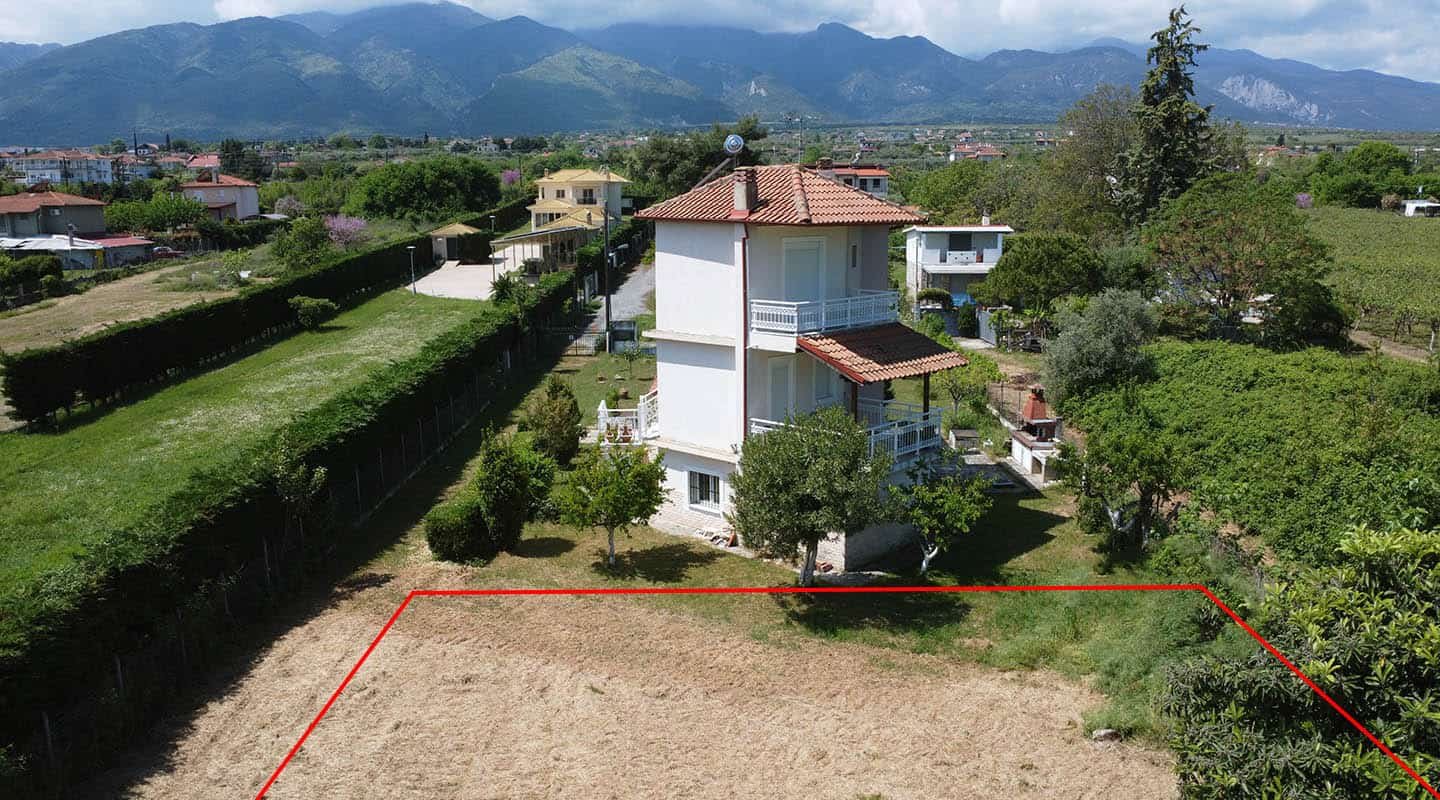 Προβατίδης μεσιτικά Πλάκα Λιτοχώρου θέα από ψηλά προς δρομάκι πρόσβασης στο αγροτεμάχιο και Πράσινες βουνοκορυφές Ολύμπου