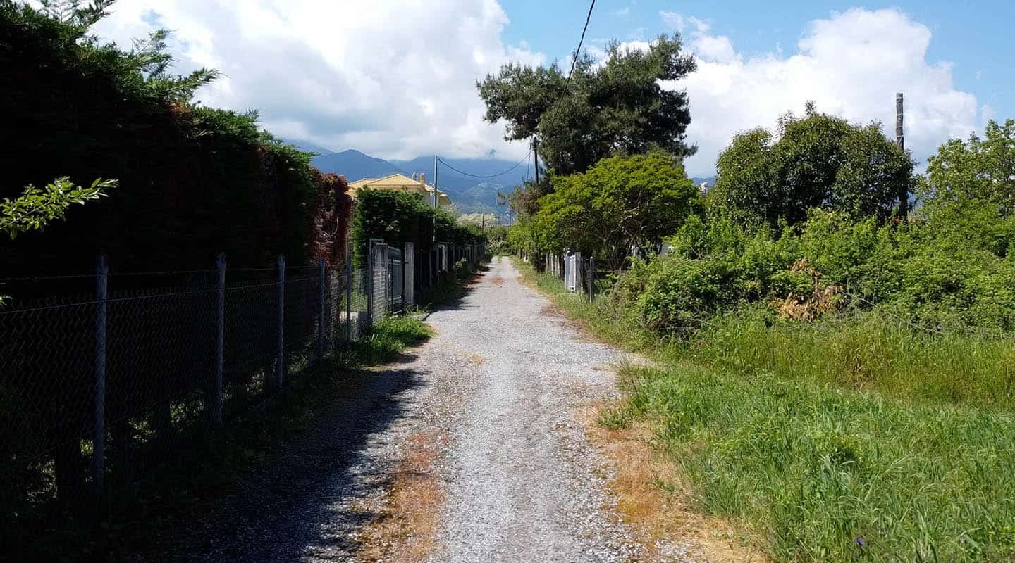 Προβατίδης μεσιτικά Πλάκα Λιτοχώρου χαλικόστρωτος δρόμος πρόσβασης προς το αγροτεμάχιο