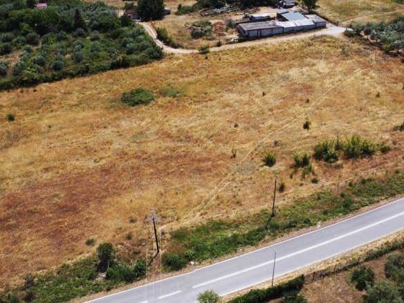 Προβατίδης μεσιτικά Πλάκα Λιτοχώρου θέα μετωπικά στο αγροτεμάχιο και στην νότια πλαυρά του