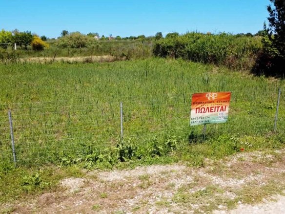 Provatidis μεσιτικά αγροτεμάχια-μεσιτικά Καστρί Λουτρό κοντινή απόσταση στο ακίνητο και πινακίδα