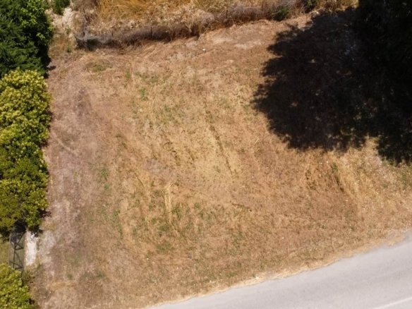 Provatidis μεσιτικά Καστρί Λουτρό πρόσοψη ακινήτου από ψιλά και στην γωνία