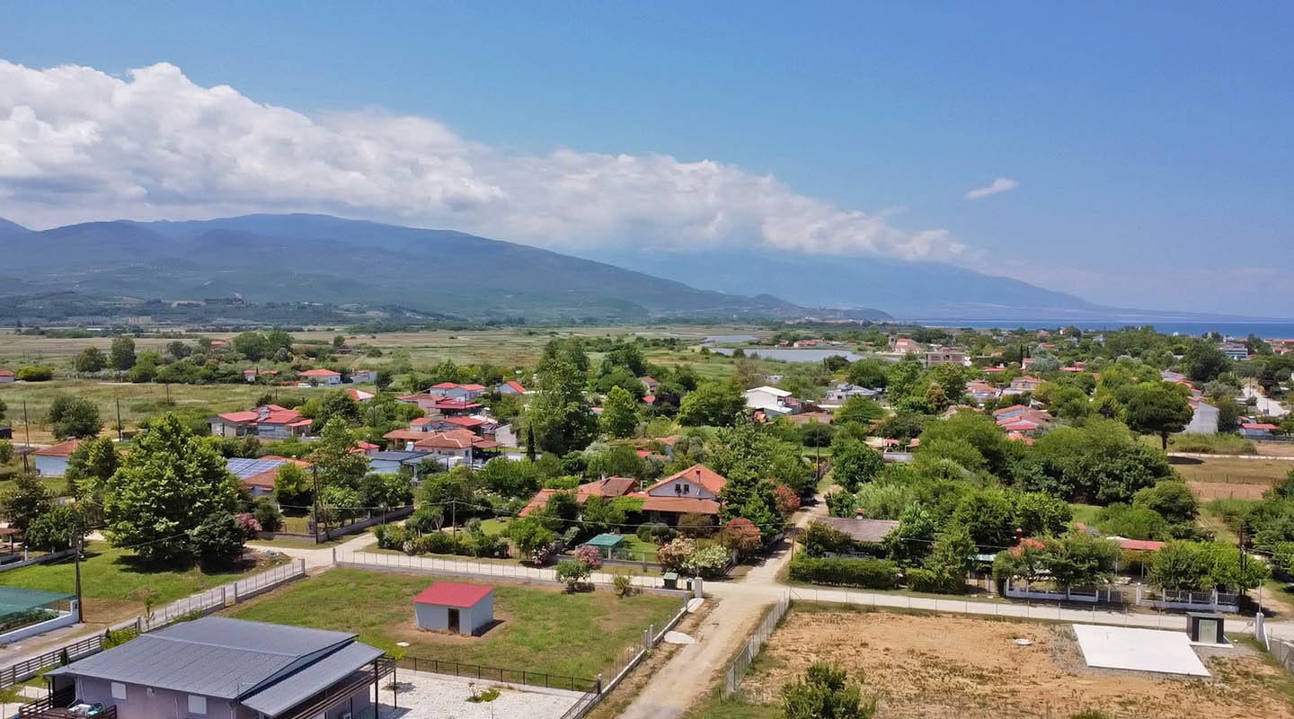 Provatidis μεσιτικά Καστρί Λουτρό θέα από ψιλά στον Όλυμπο