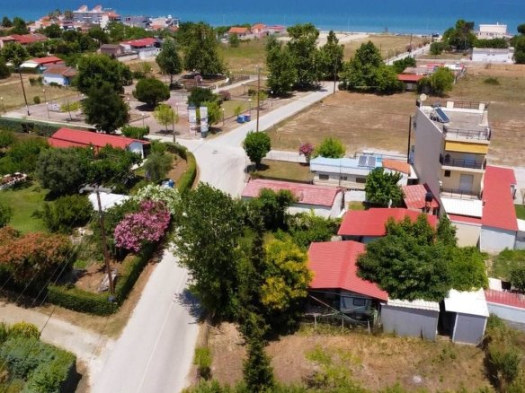 Provatidis μεσιτικά Καστρί Λουτρό θέα στην πλατεία