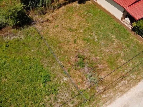 Provatidis real estate Καστρι Λουτρό οικοπέδο από πολύ ψηλά μπρος το κέντρο και πλαινά
