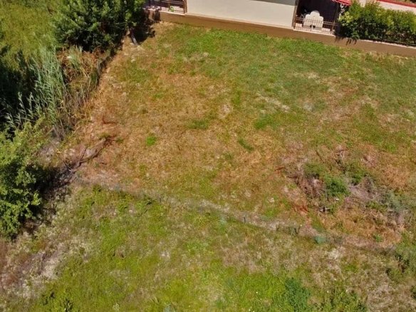 Provatidis real estate Καστρι Λουτρό οικοπέδο από πολύ ψηλά και από πλάι