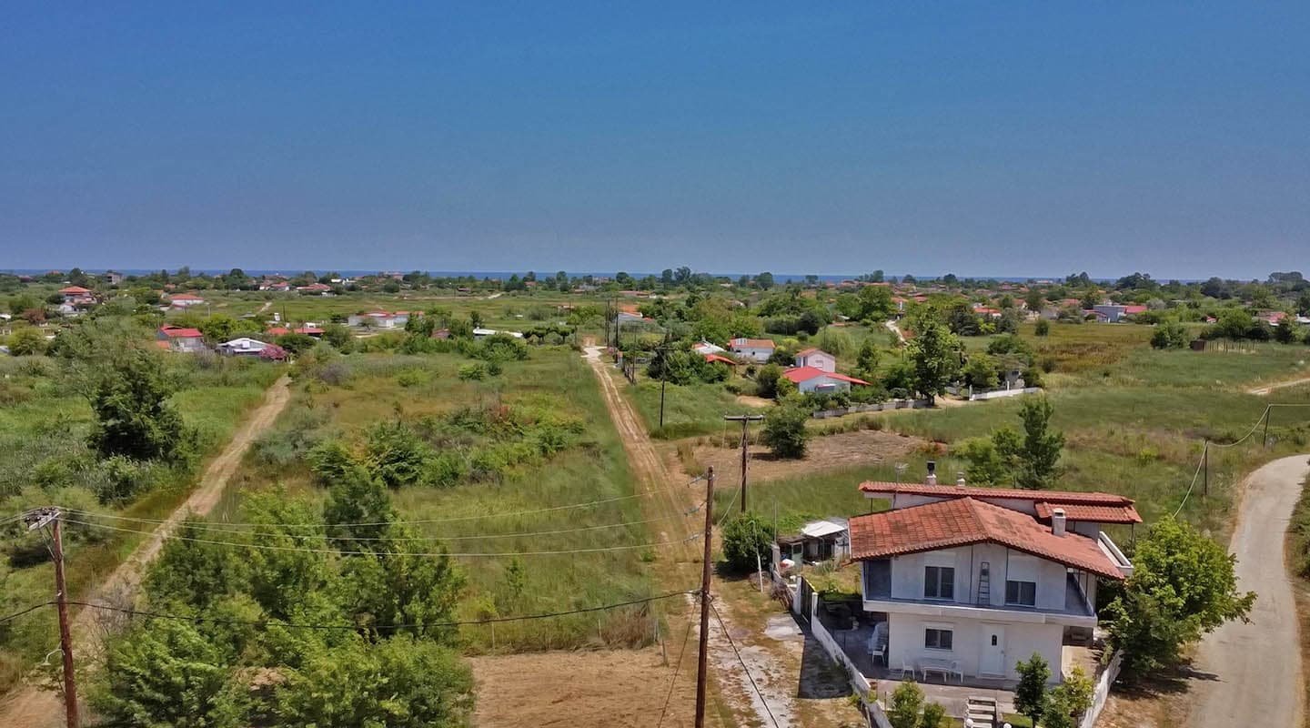 Provatidis real estate Καστρι Λουτρό θέα από αργοτεμάχιο προς το εξωτερικό περίμετρο