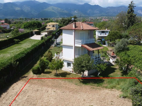 Προβατίδης μεσιτικά πώληση παραθαλάσσια οικοπεδα αγροτεμάχια στην Θεσσαλια και Πιερία-Θέα στην γύρο περιοχή με βουνοκορυφές Ολύμπου, γείτονες, κατοικίες και αγροτεμάχιο μπροστά